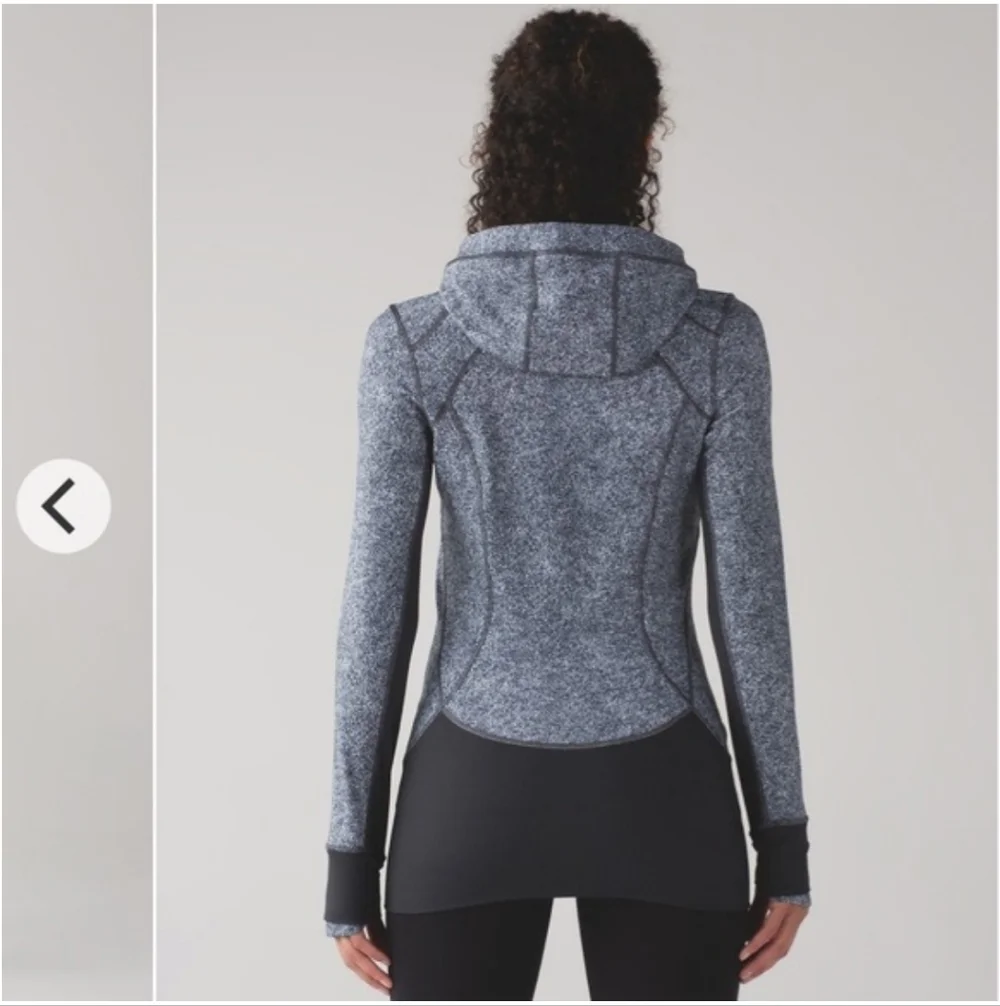 Lululemon Daily Practice Jacket Size 6 Rio Mist White Black Deep Coal Color